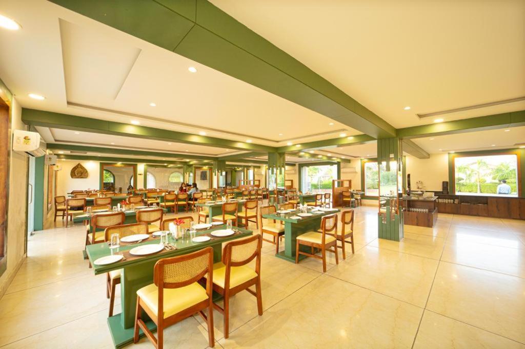 5 Senses Corbett Richness Luxuries Resort ! Destination Wedding & Corporate Events รามนาการ์ ภายนอก รูปภาพ