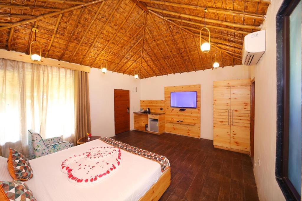 5 Senses Corbett Richness Luxuries Resort ! Destination Wedding & Corporate Events รามนาการ์ ภายนอก รูปภาพ